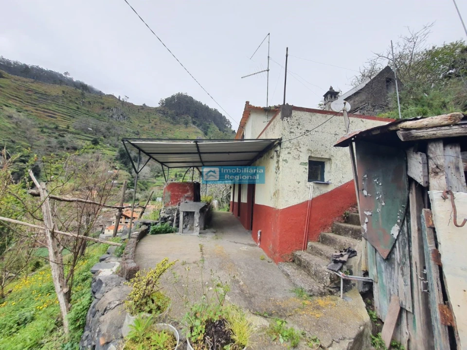 Moradia T2 para Venda em Tabua Foto 1