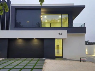 Moradia T4 para Venda em Santa Joana