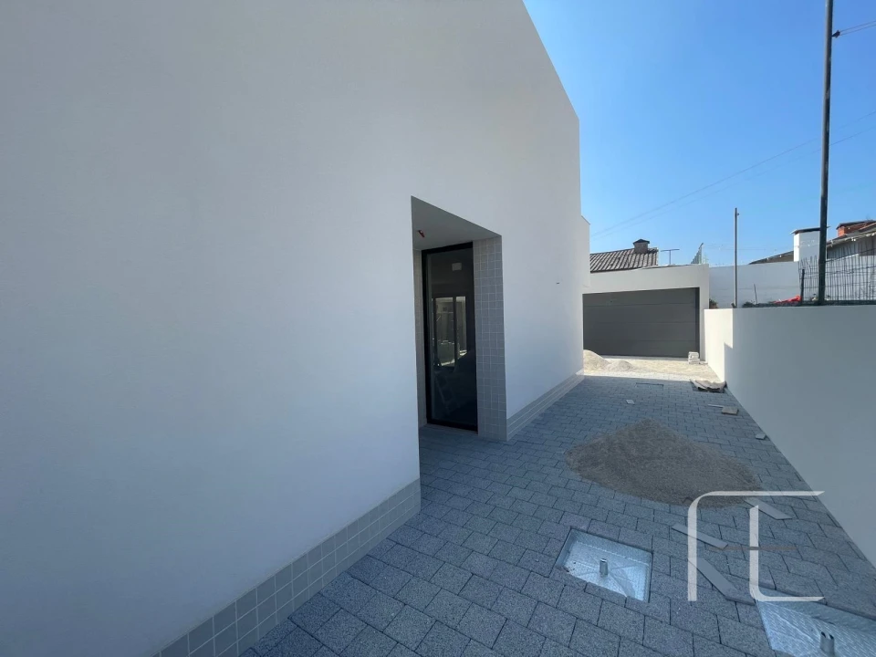 Moradia T3 para Venda em Castêlo da Maia Foto 8