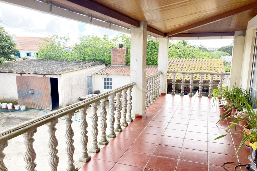 Moradia T4 para Venda em Reguengo Grande Foto 3