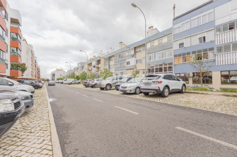 Apartamento T3 para Venda em Oeiras e São Julião da Barra, Paço de Arcos e Caxias Foto 30