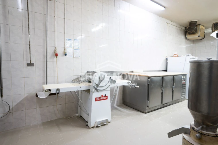 Loja para Trespasse em Custóias, Leça do Balio e Guifões Foto 6