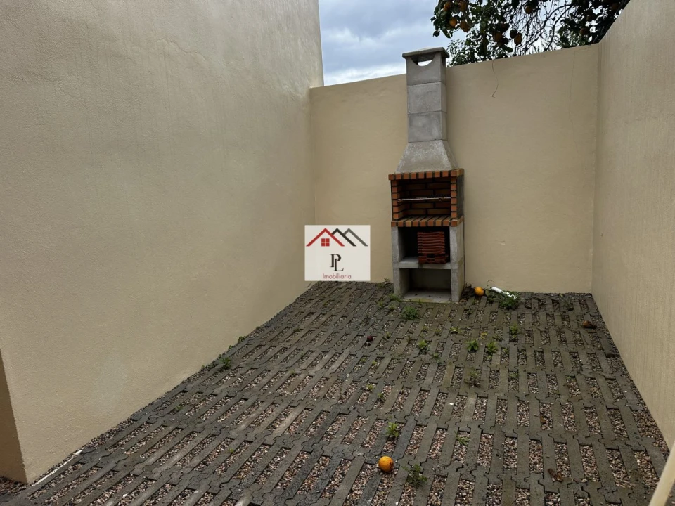 Moradia T1 para Arrendamento em Pereira Foto 7