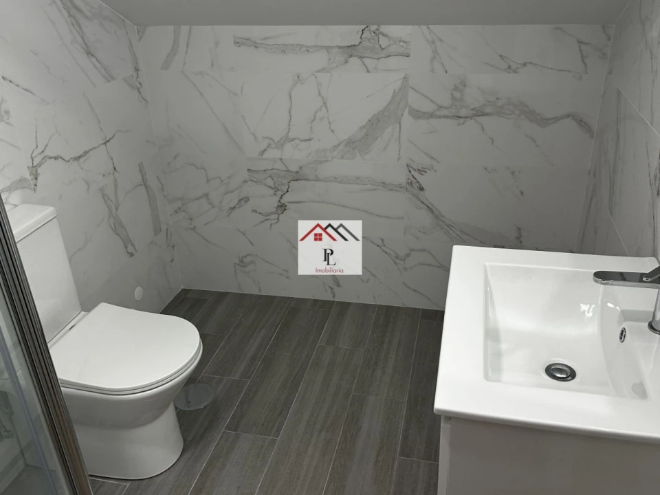 Moradia T1 para Arrendamento em Pereira Foto 16