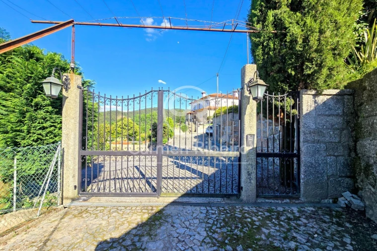 Moradia T3 para Venda em Silvares (São Martinho) Foto 4