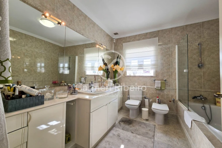 Moradia T3 para Venda em Silvares (São Martinho) Foto 31