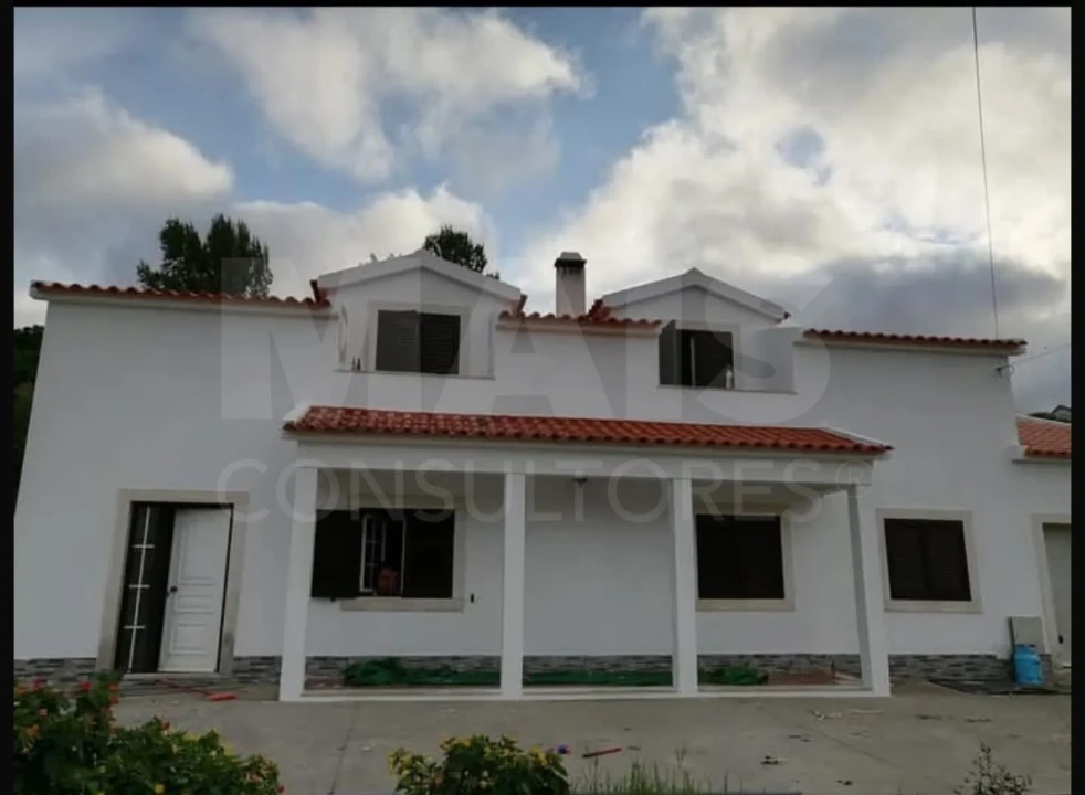 Moradia T4 para Venda em Ribafria e Pereiro de Palhacana Foto 1