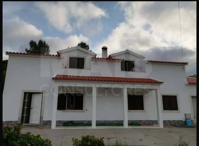 Moradia T4 para Venda em Ribafria e Pereiro de Palhacana Foto 1