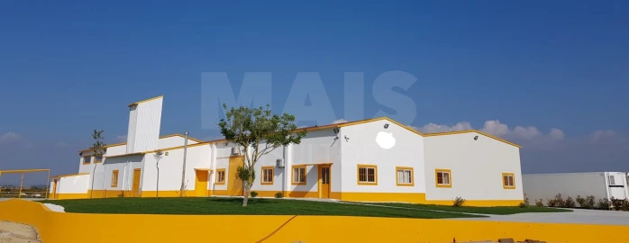 Loja para Venda em Achete, Azoia de Baixo e Póvoa de Santarém