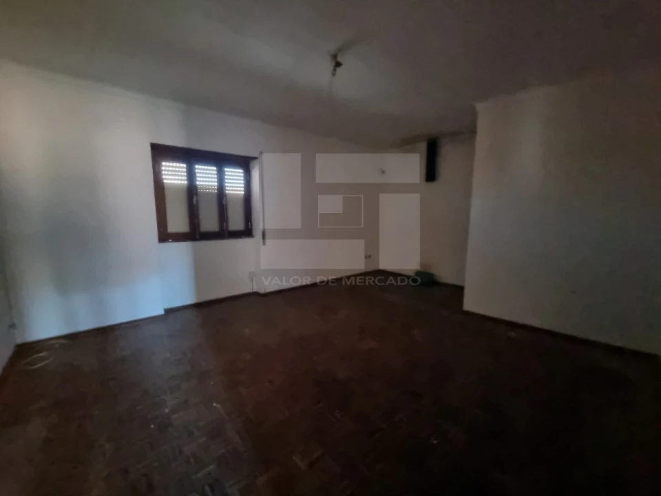 Moradia T3 para Venda em Vila Nova da Baronia Foto 31