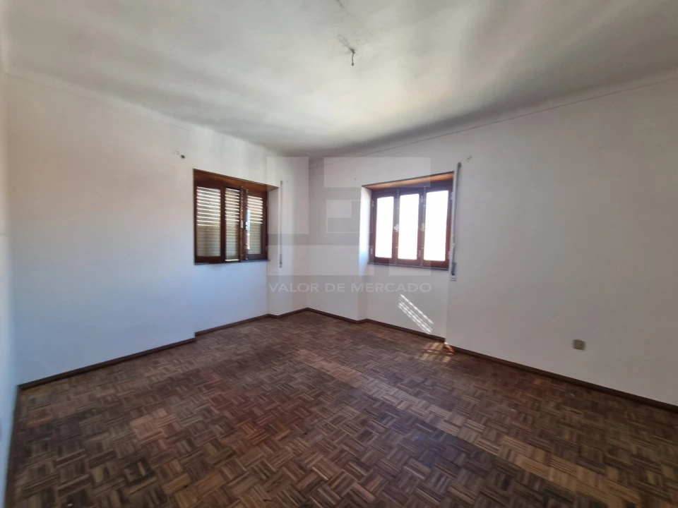 Moradia T3 para Venda em Vila Nova da Baronia Foto 41