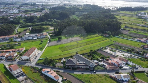 Terreno para Venda em Esgueira