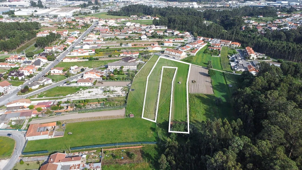 Terreno para Venda em Esgueira Foto 3