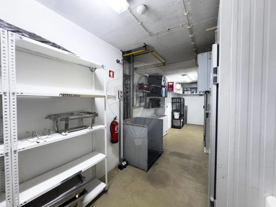 Loja para Venda em Santa Maria e São Miguel, São Martinho, São Pedro Penaferrim Foto 21