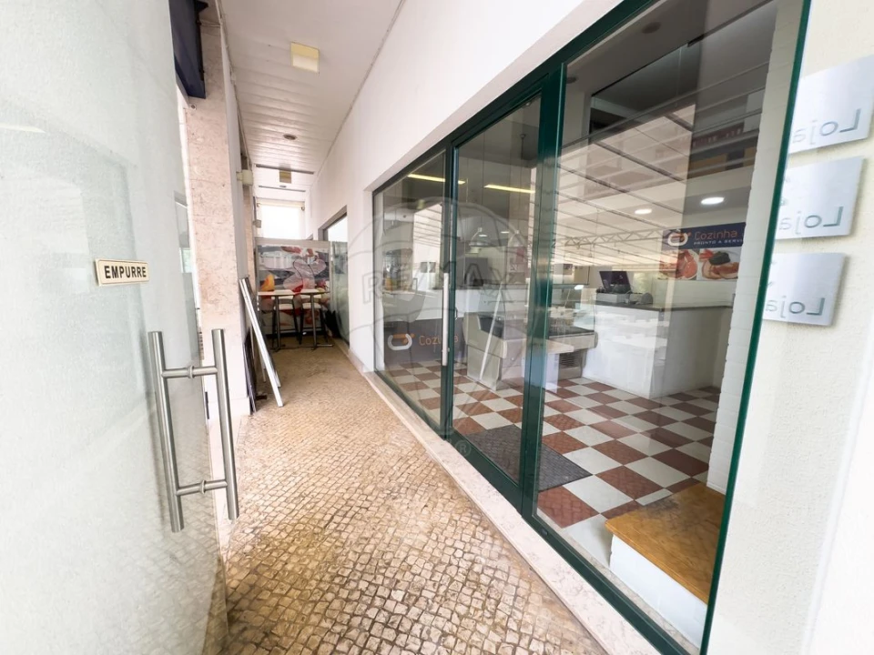 Loja para Venda em Santa Maria e São Miguel, São Martinho, São Pedro Penaferrim Foto 14