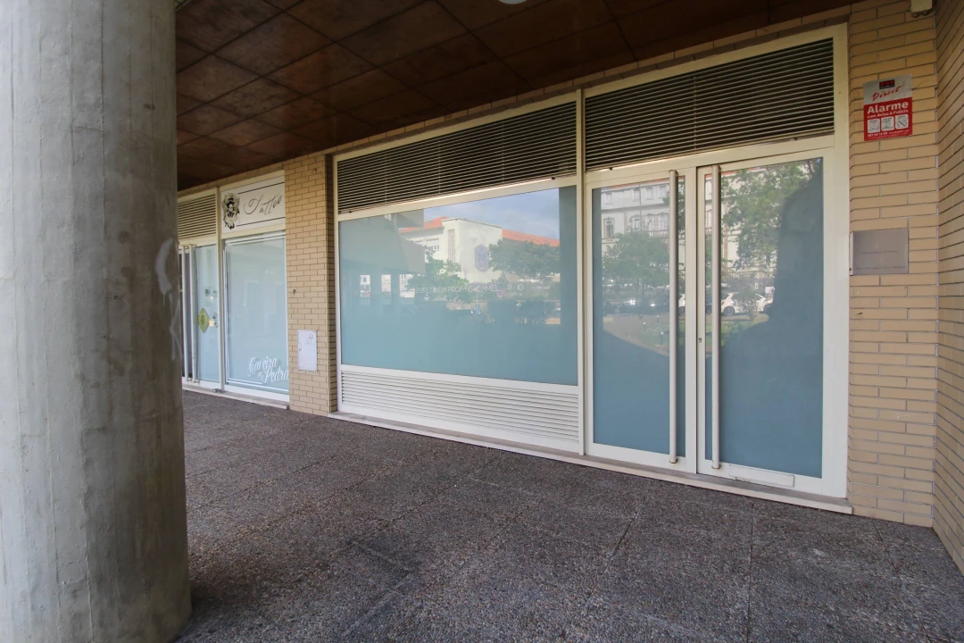 Negócio para Venda em Mafamude e Vilar do Paraíso Foto 23