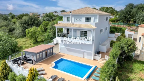 Moradia T5 para Venda em Boliqueime