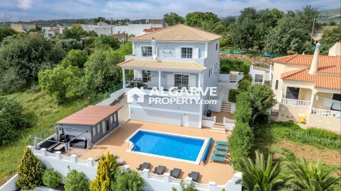 Moradia T5 para Venda em Boliqueime