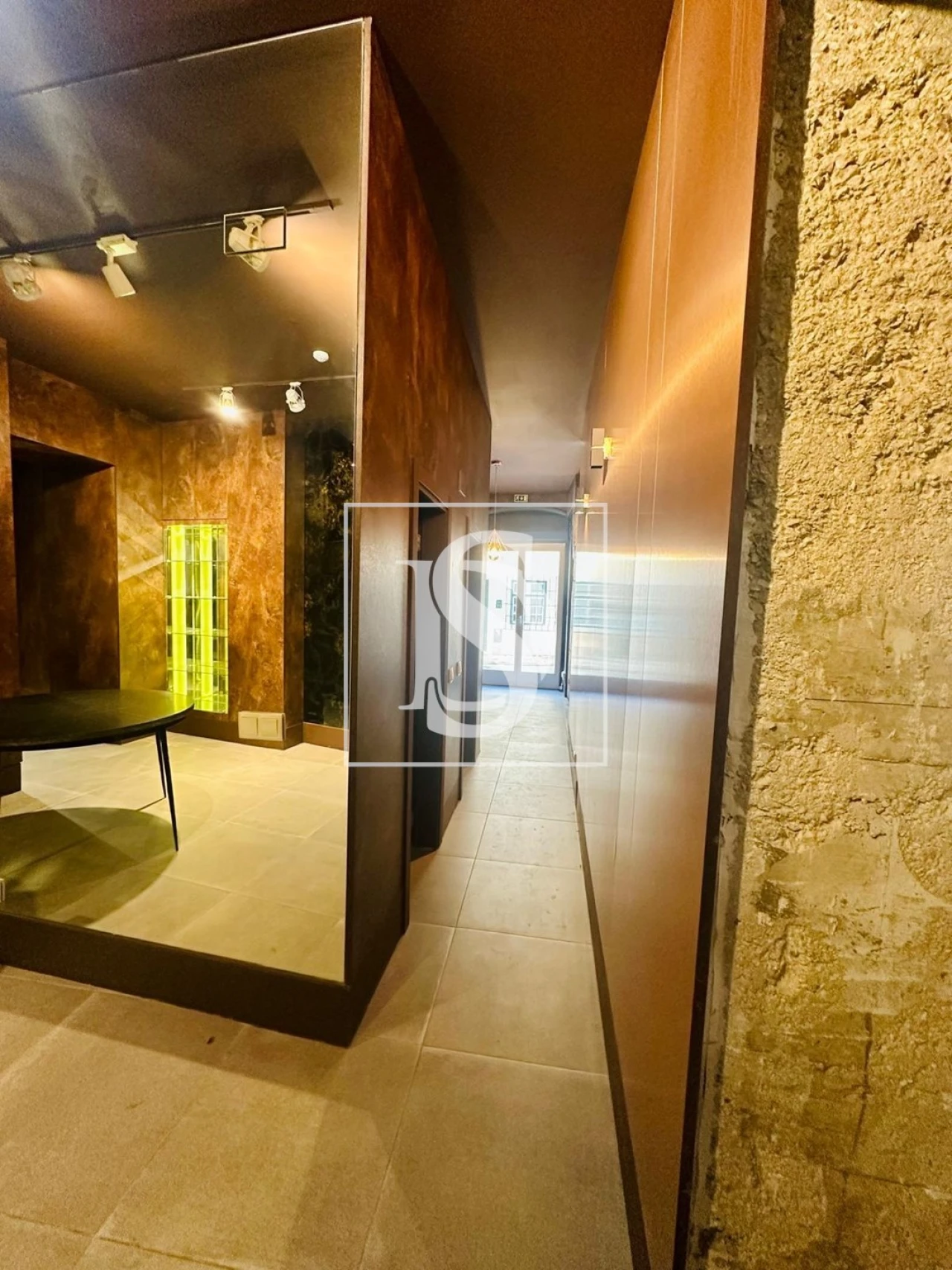 Negócio para Venda em Santa Maria Maior Foto 14