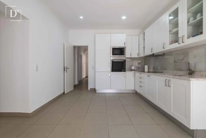Apartamento T3 para Venda em Albufeira e Olhos de Água