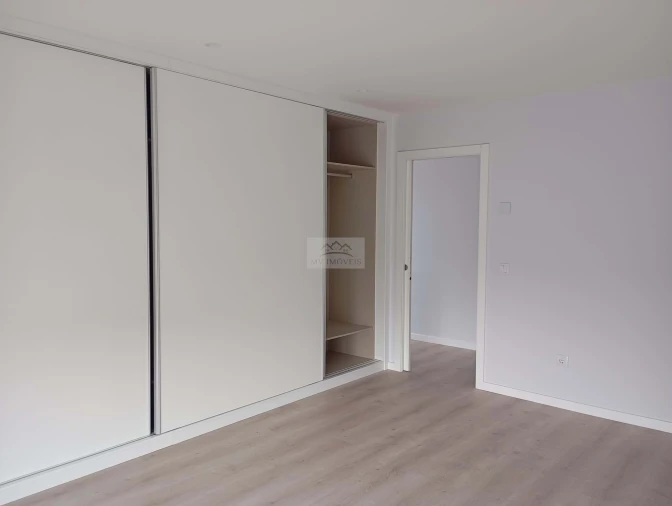 Moradia T3 para Venda em Aradas Foto 14