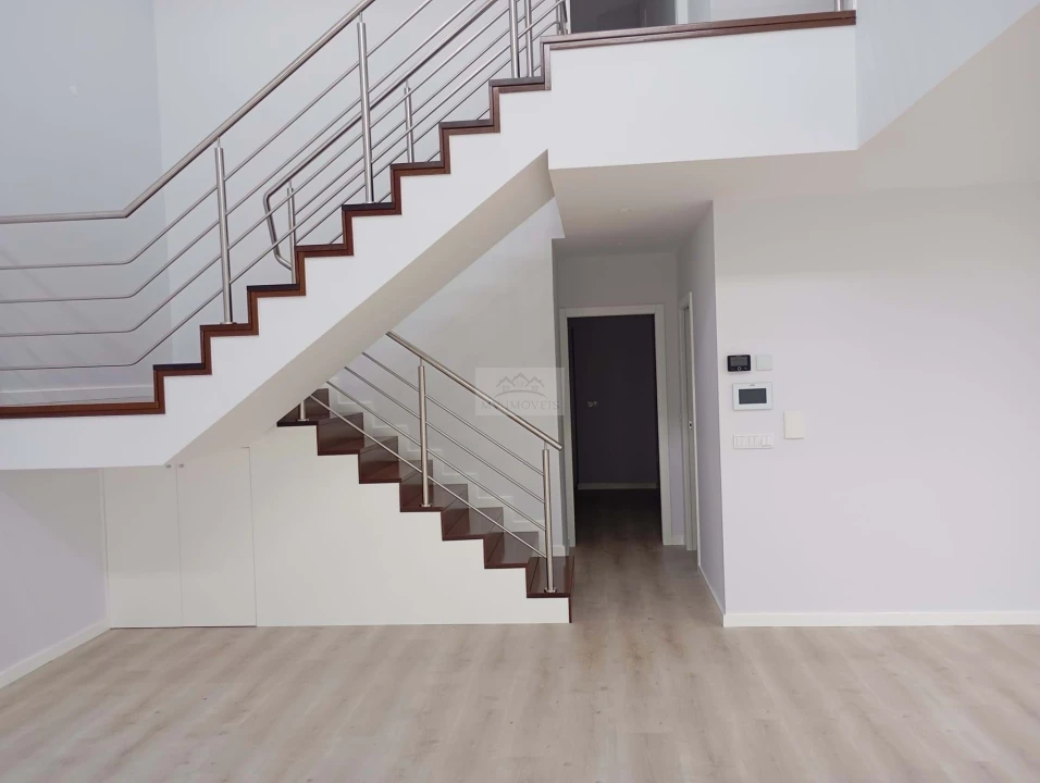 Moradia T3 para Venda em Aradas Foto 6