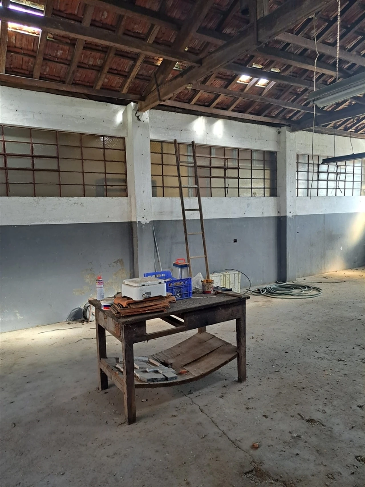 Armazém para Venda em São João da Madeira Foto 5