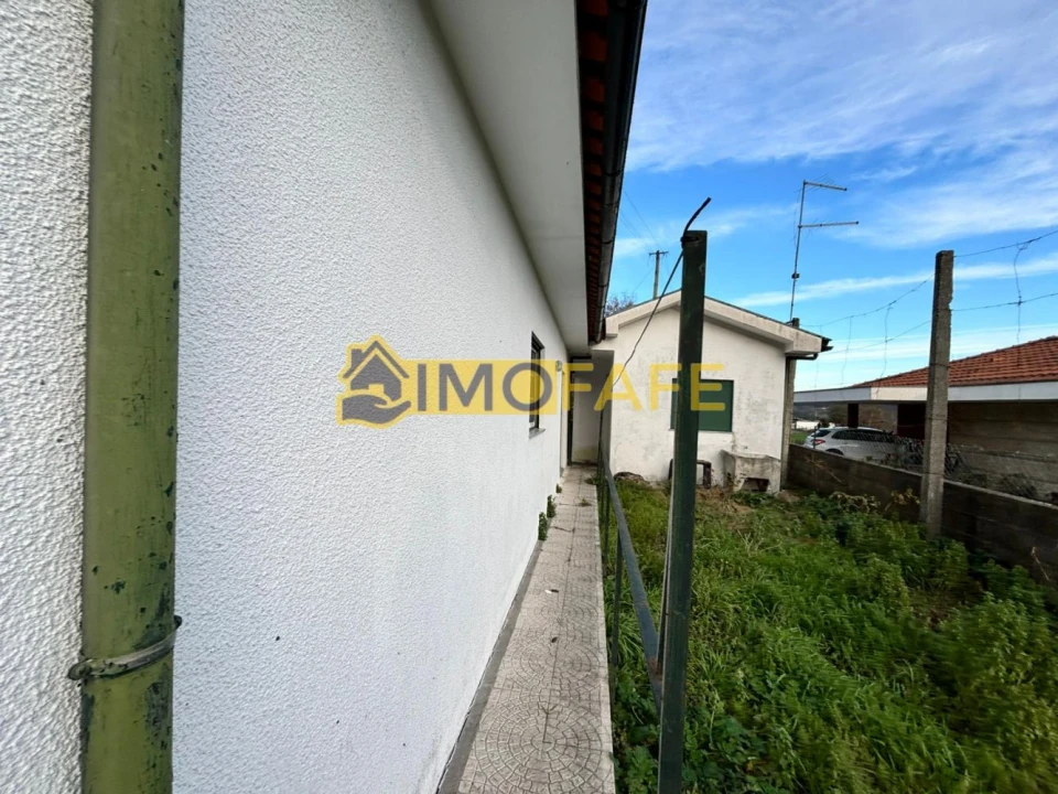 Moradia T2 para Venda em Passos Foto 22