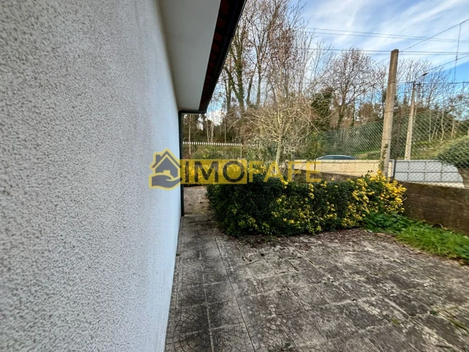 Moradia T2 para Venda em Passos Foto 21