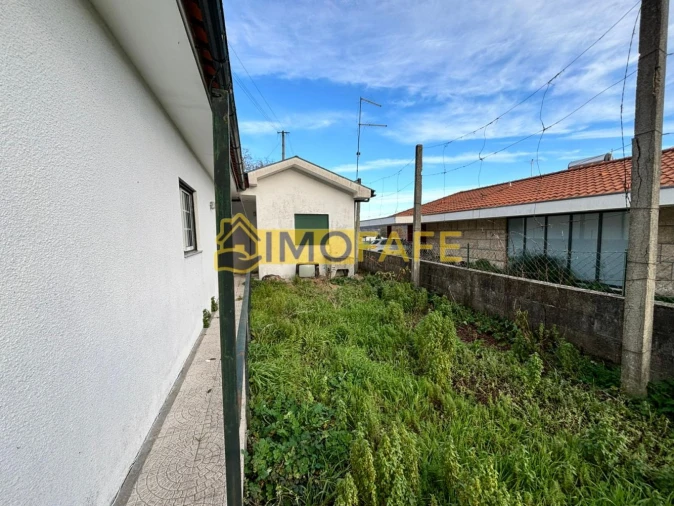 Moradia T2 para Venda em Passos Foto 23