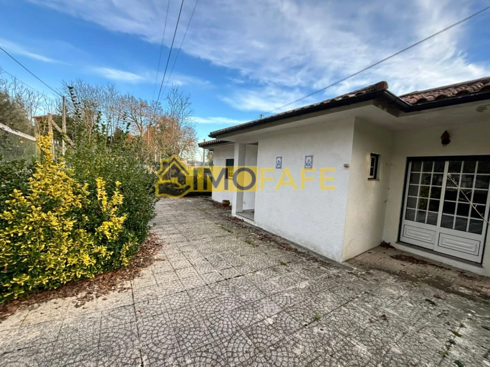 Moradia T2 para Venda em Passos Foto 17