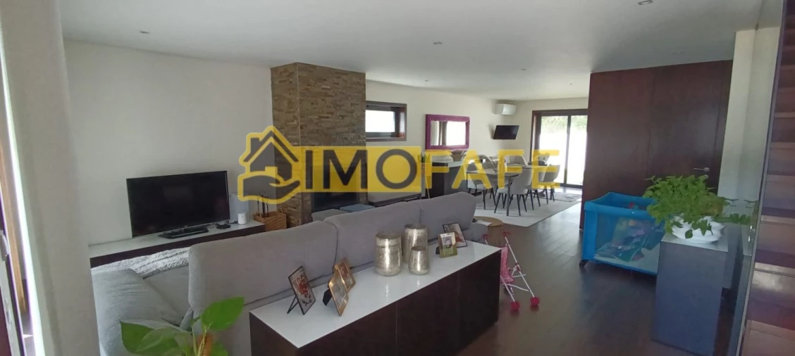 Moradia T3 para Venda em Medelo Foto 9