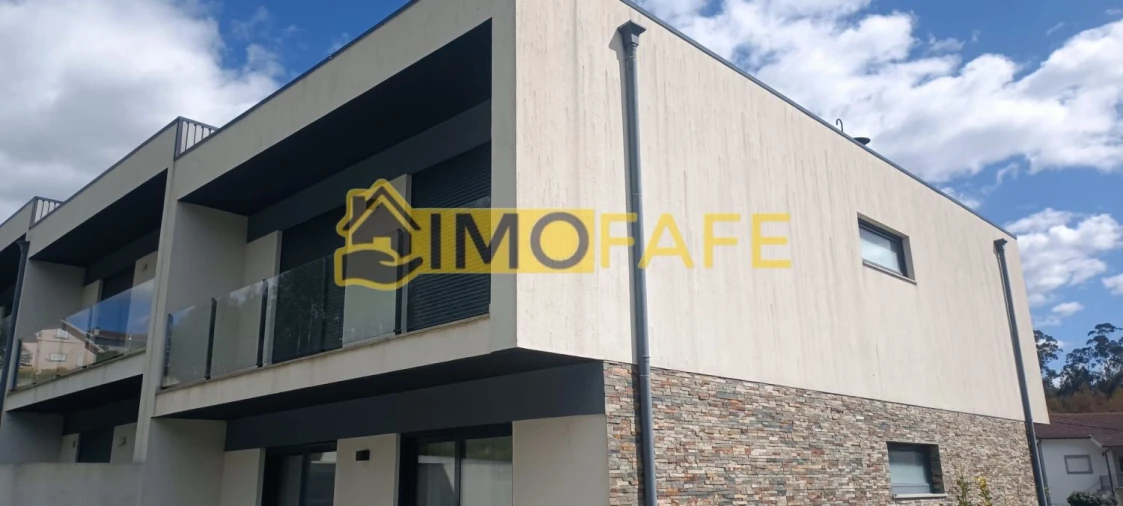 Moradia T3 para Venda em Medelo Foto 36