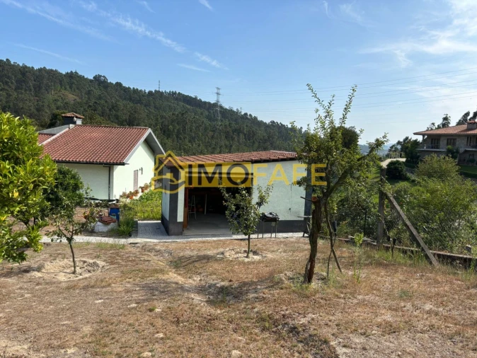 Moradia T3 para Venda em Cepães e Fareja