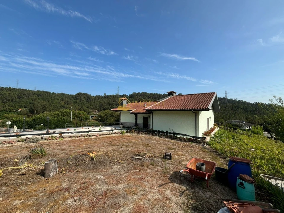 Moradia T3 para Venda em Cepães e Fareja Foto 13