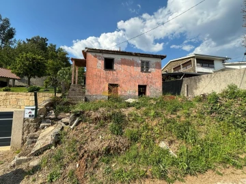 Moradia T2 para Venda em Britelo, Gémeos e Ourilhe