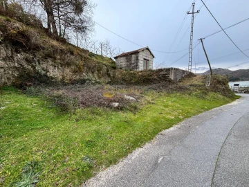 Moradia T0 para Venda em Moreira do Rei e Várzea Cova