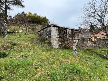 Moradia T0 para Venda em Moreira do Rei e Várzea Cova