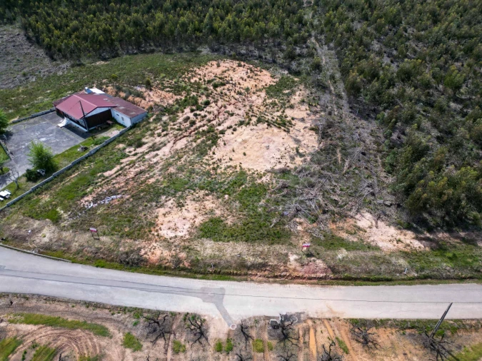 Terreno para Venda em Campelos e Outeiro da Cabeça Foto 2