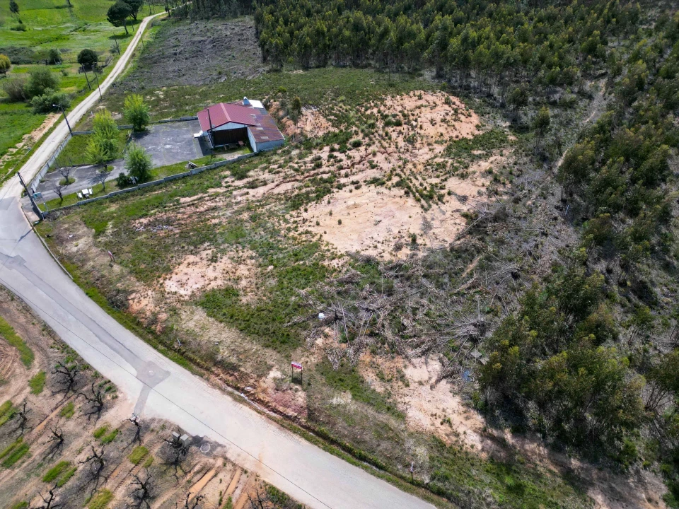 Terreno para Venda em Campelos e Outeiro da Cabeça Foto 3