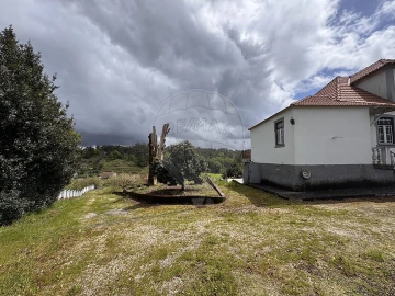 Moradia T6 para Venda em Boa Aldeia, Farminhão e Torredeita