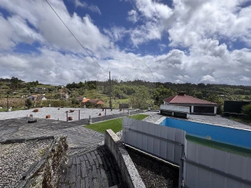Moradia T6 para Venda em Boa Aldeia, Farminhão e Torredeita