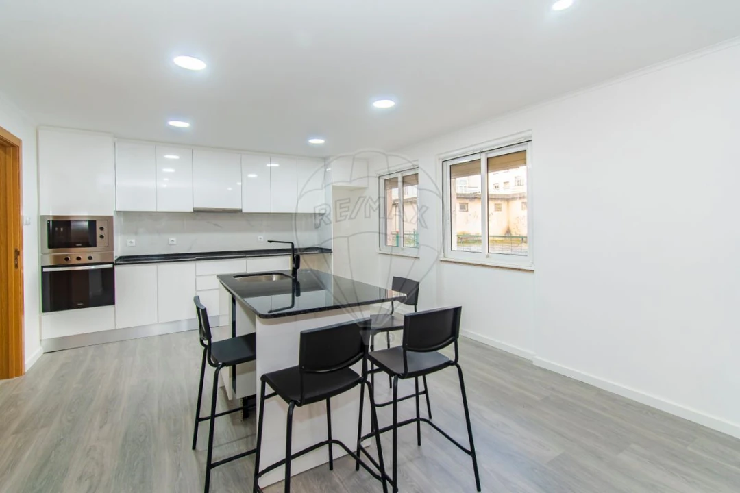 Apartamento T2 para Venda em Alhandra, São João dos Montes e Calhandriz Foto 4