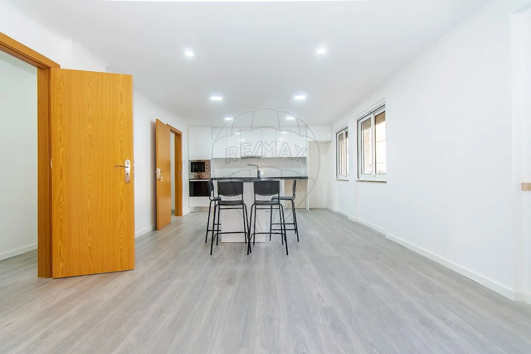 Apartamento T2 para Venda em Alhandra, São João dos Montes e Calhandriz Foto 1