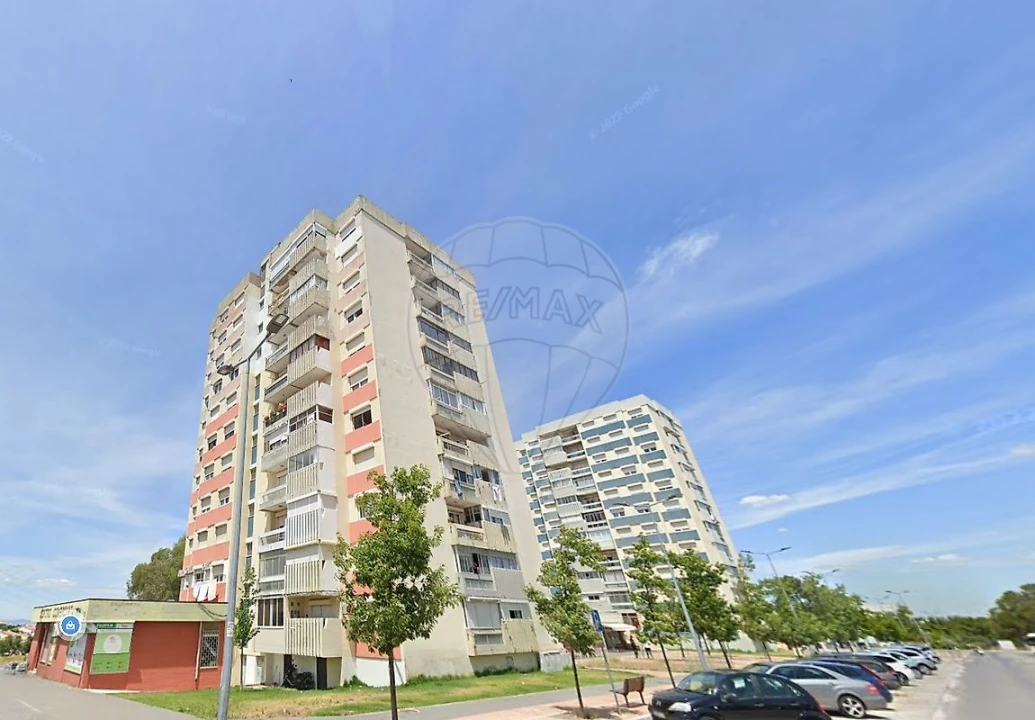 Apartamento T3 para Venda em Santo Antonio da Charneca Foto 2