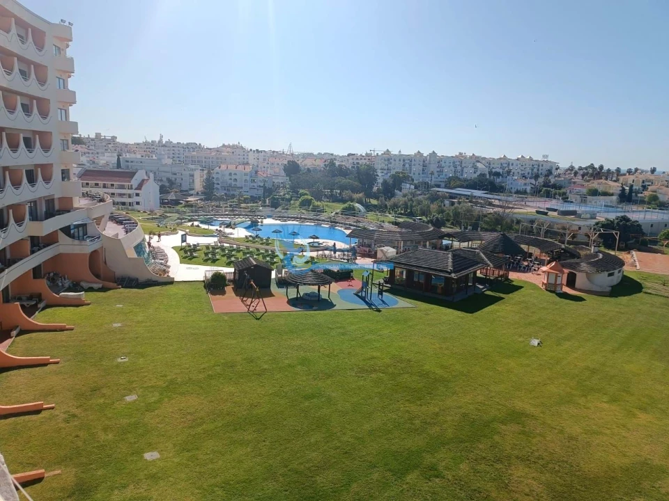 Apartamento T1 para Venda em Albufeira e Olhos de Água Foto 1