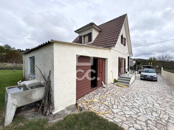 Moradia T3 para Venda em Queiriga Foto 36