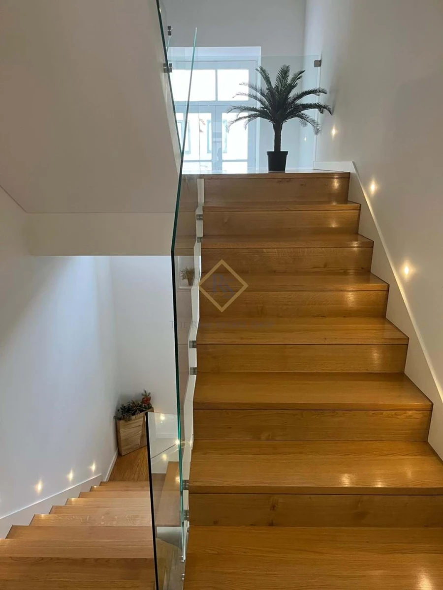 Moradia T4 para Venda em Santa Maria Maior e Monserrate e Meadela Foto 11