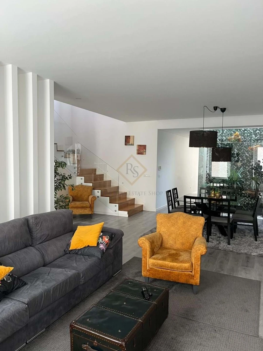 Moradia T4 para Venda em Santa Maria Maior e Monserrate e Meadela Foto 2