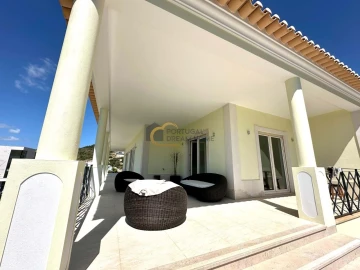 Moradia T3 para Venda em Albufeira e Olhos de Água